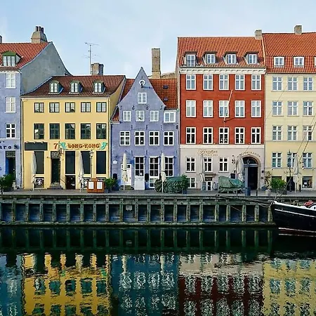 Beautiful Duplex Flat By Rosenborg Castle * København